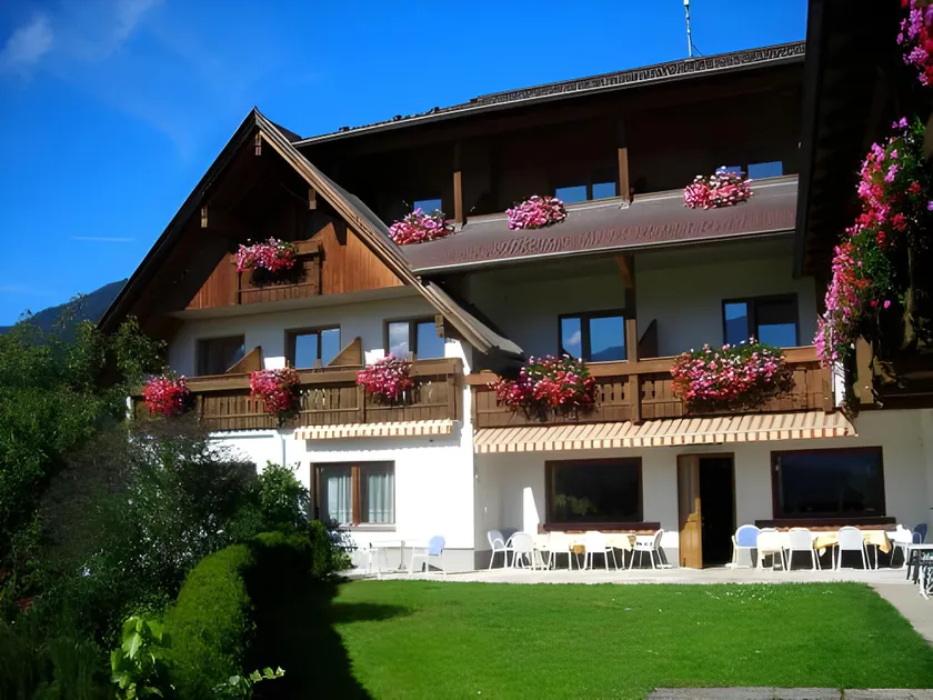 Haus Karnia Appartements & Zimmer - Image 1