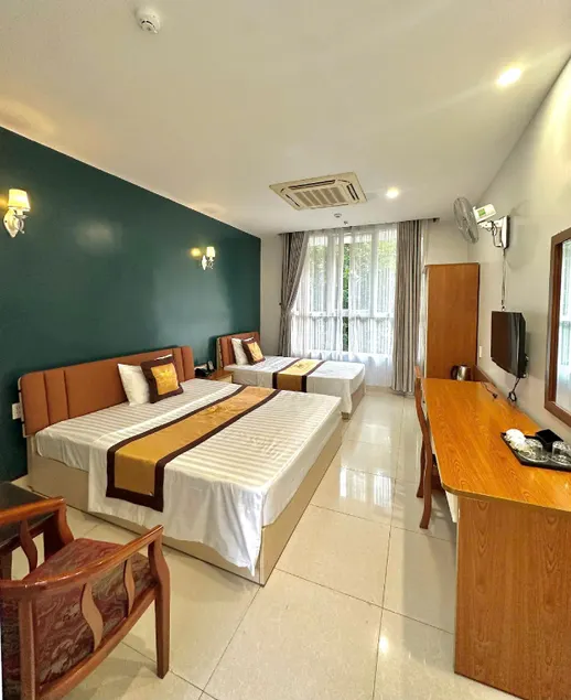 Eagle Sầm Sơn Hotel - Image 1