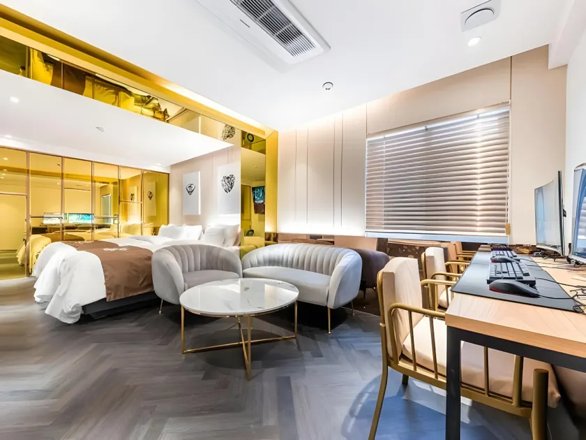 Hotel in Cafe Doksan - Image 1