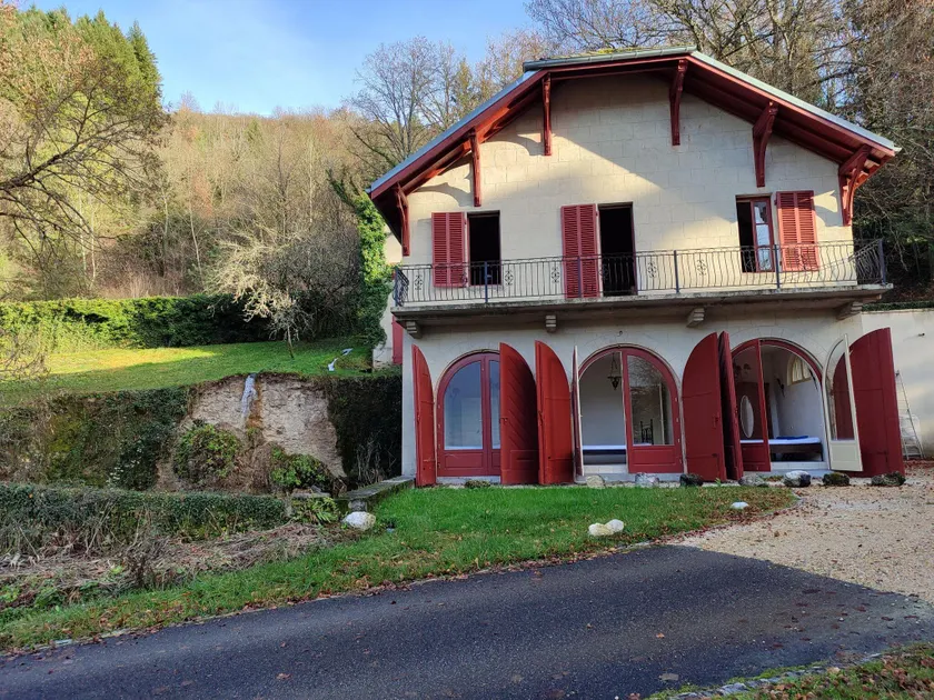Exceptional Chalet on Estate With Swimming Pool - Image 1