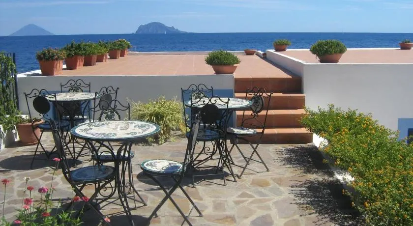 Hotel Punta Barone - Image 1