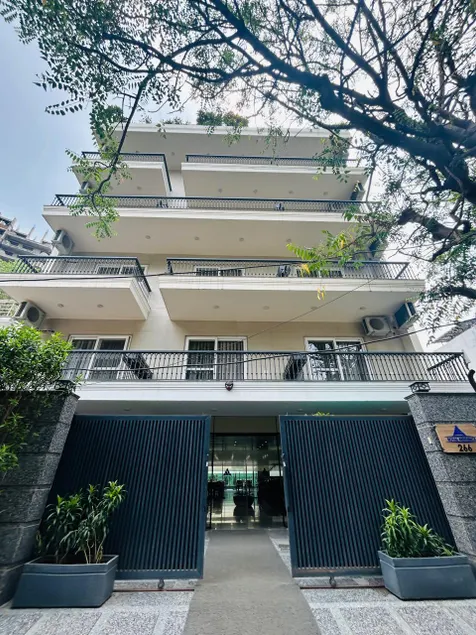 Royal Studio Golf course road - Gurugram - Image 1