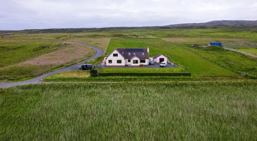 Trumpan Cottage Bed & Breakfast - Image 1