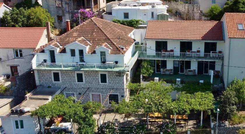 Soti Apartments - Image 1