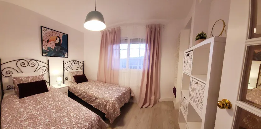 Apartamento Sol y Sur- Netflix y Parking Gratis - Image 1