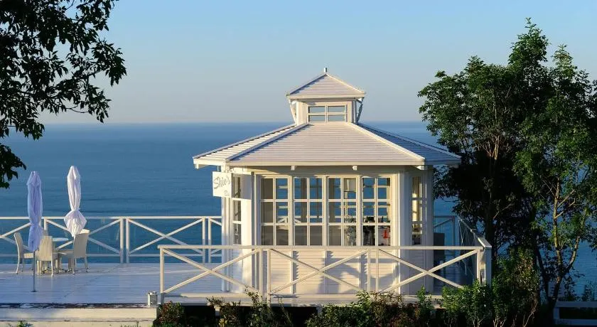 SeaView Golf Villa - Image 1