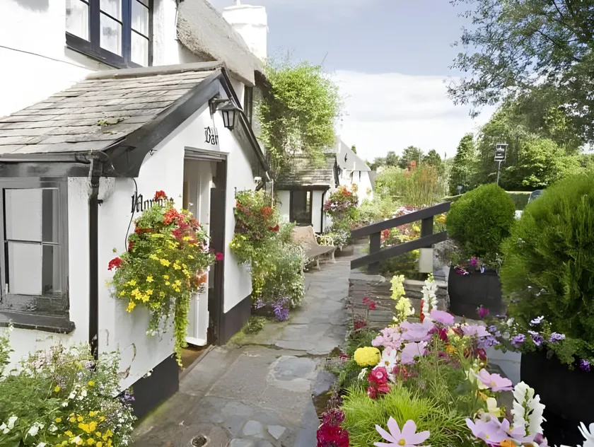 The Cott Inn - Image 1
