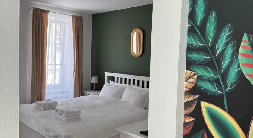 SKOL apartments - Image 1
