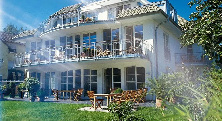 ArtVilla am See - offen März bis Ende Oktober - Image 1
