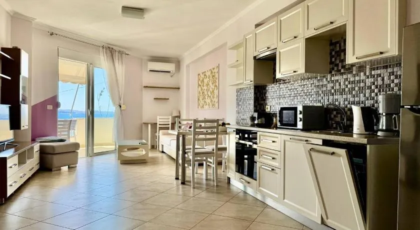 Violet Sea View Apartment - Image 1