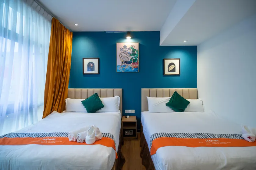 Apollo Inn - Image 1