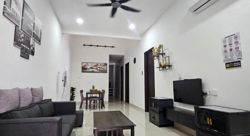 V-Home Taiping, 3BR, 7pax, Full Aircond, Wifi & Netflix, Early Bird Promo - Image 1