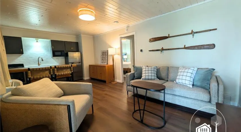 Beachfront Haven - Image 1