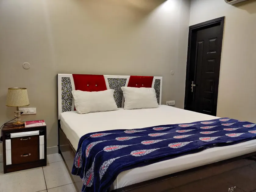 Best Place to Stay - Image 1