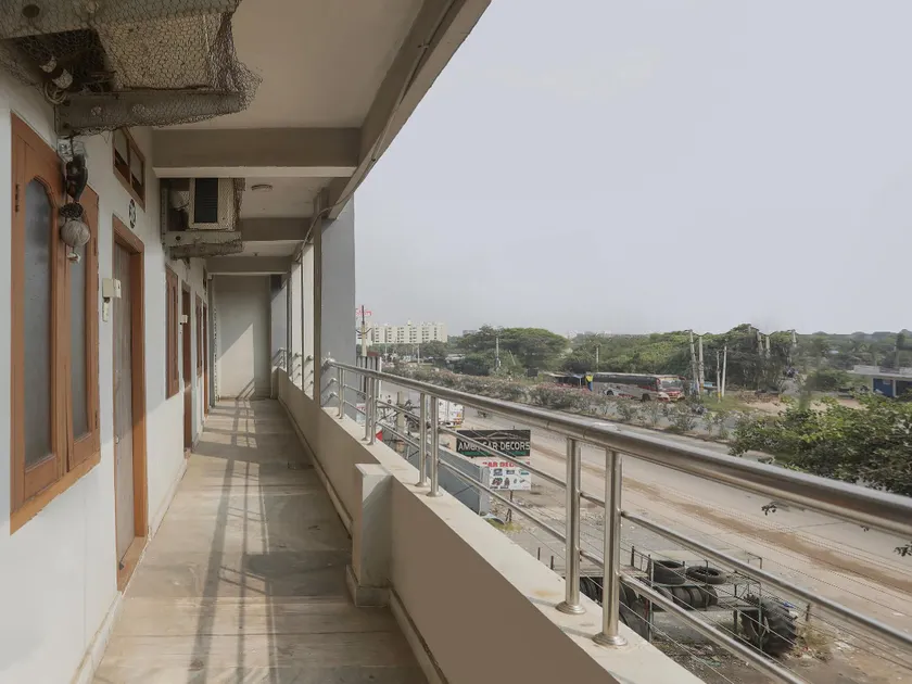 Hotel O Adhya Lodge - Image 1