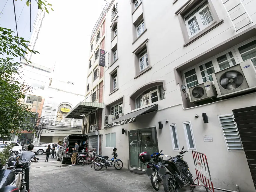 24 Inn at BTS Phrom Phong - Image 1