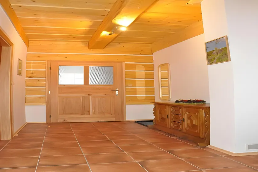 Spacious Group Retreat - Image 1