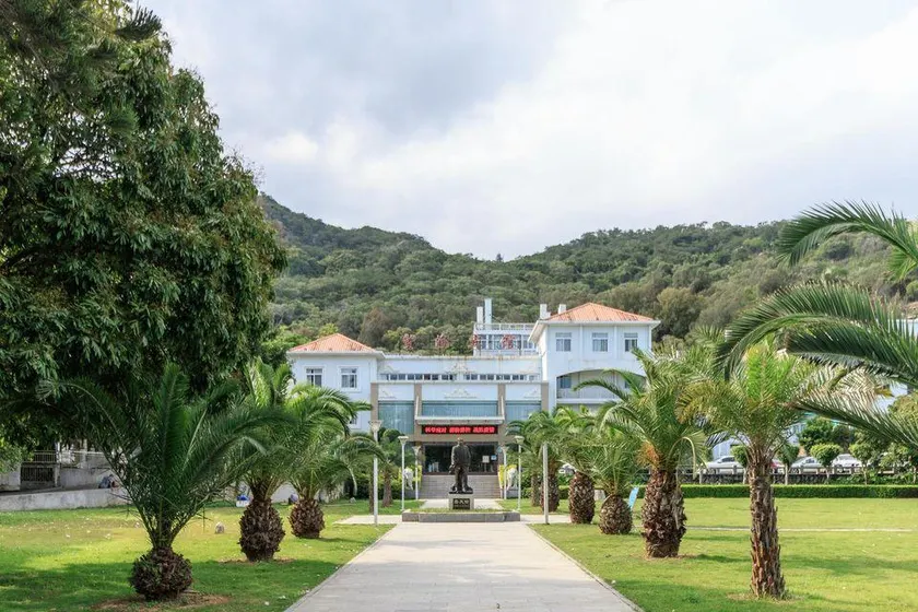Wanghai Hotel - Image 1