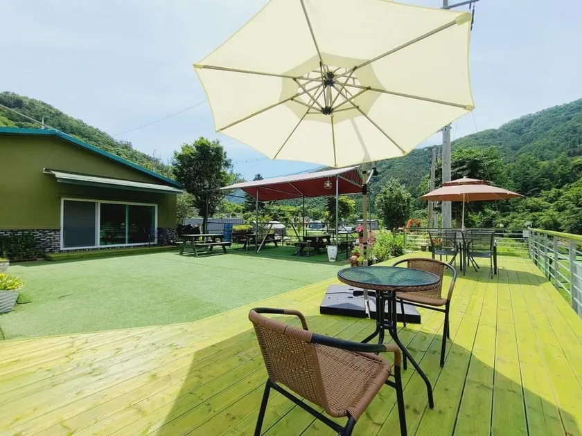 Gapyeong Chorok Jeongwon Gyegok Dokchae Pension - Image 1