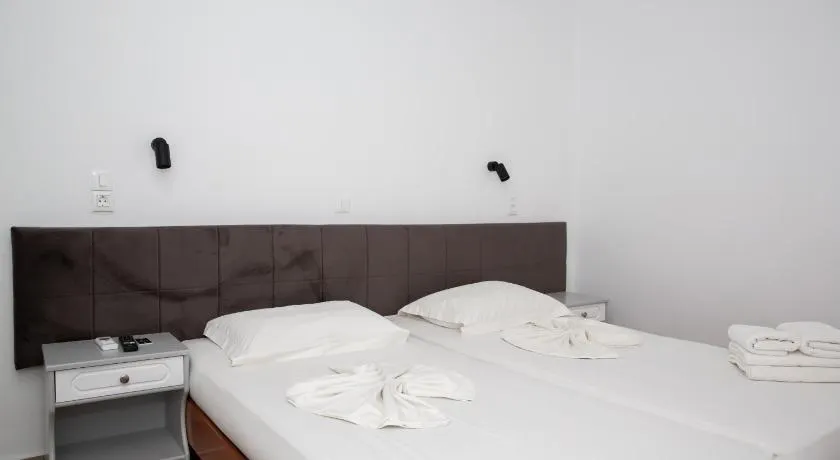 Sea Breeze 2 Apartments - Image 1