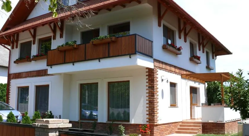 Sára Apartman - Image 1