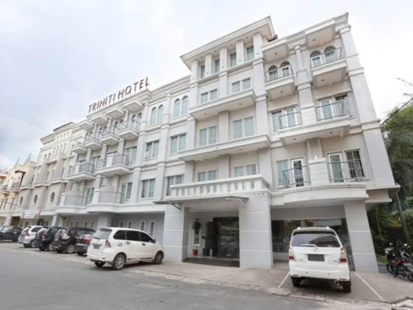 Triniti Hotel Batam - Image 1