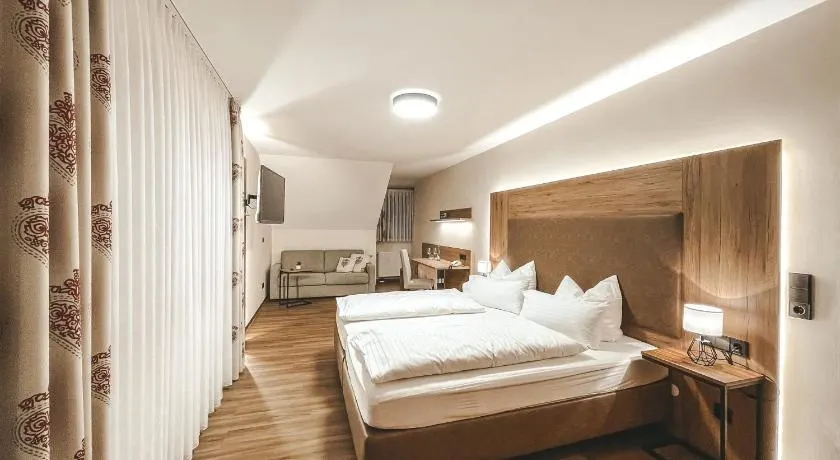 Hotel Badischer Hof - Image 1