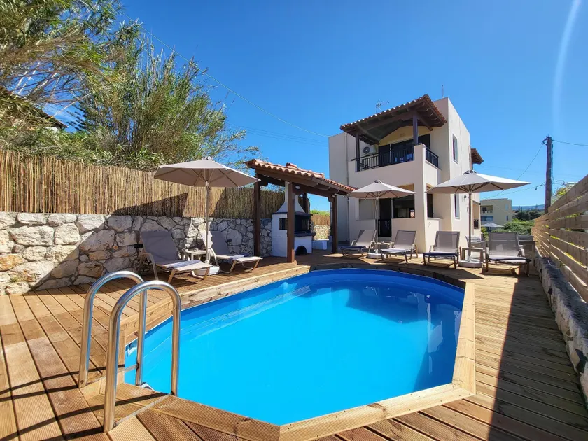 Villa in Sfakaki with Pool near Beach - Image 1