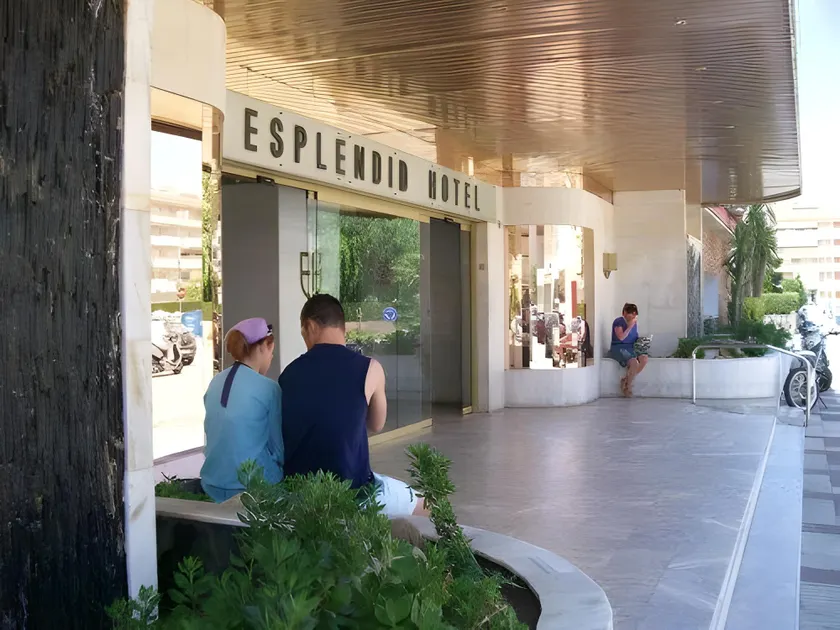 Hotel Esplendid - Image 1