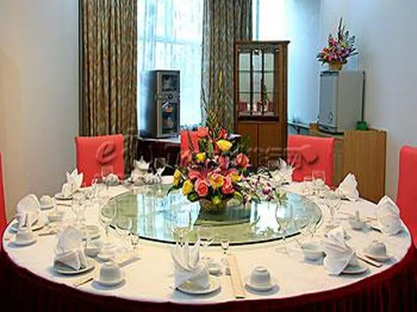 Huandao Beach Hotel - Image 1
