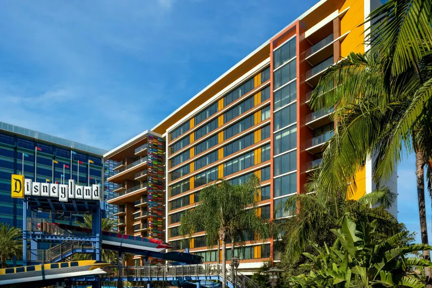 The Villas at Disneyland Hotel - Image 1