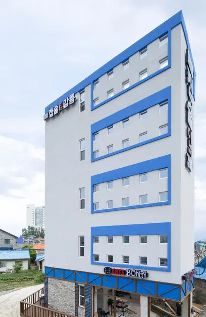 Capsule Inn Gangneung - Image 1