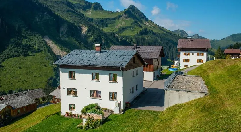 Haus Furka - Image 1