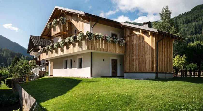 Chalet Dolomit - Image 1