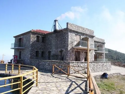 Faris Hotel - Image 1