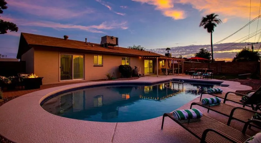 Modern Comforts Near Old Town Scottsdale and ASU - Image 1