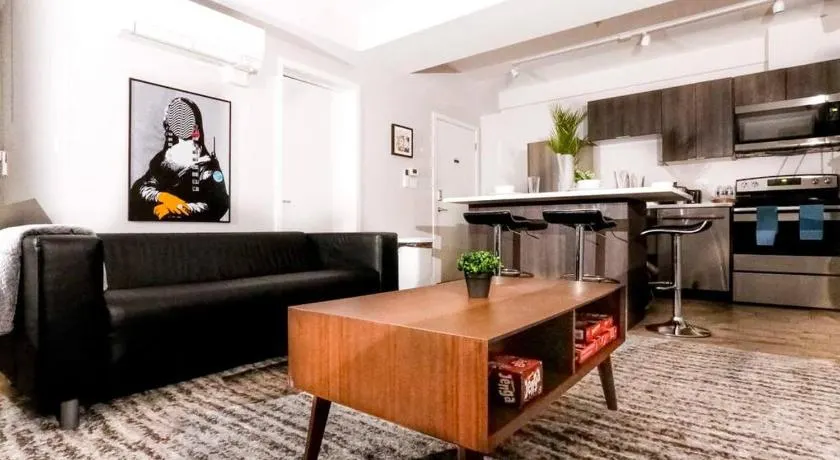 Newly Renovated 2bed, 2bath private apartment, minutes from Boston. - Image 1