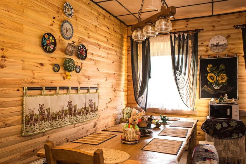 Picturesque farmstead in Belovezhskaya Pushcha - Image 1