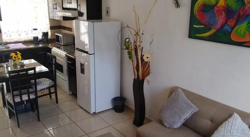 Casita práctica, sencilla y lista para recibirte. - Image 1