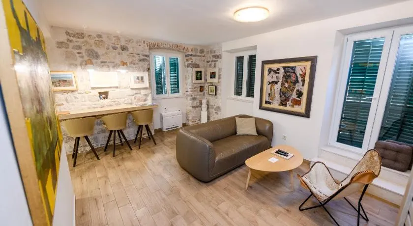 Apartmani Art Karampana - Image 1