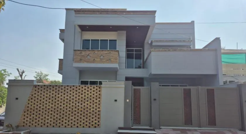 Regency Guest House Peshawar - Image 1