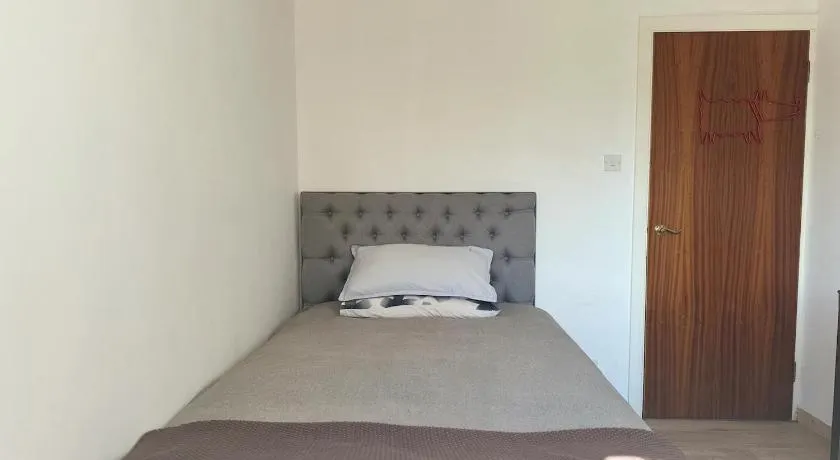 Double Room with Deluxe Bathroom - Image 1