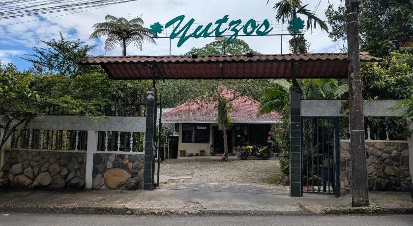 Hotel Yutzos - Image 1