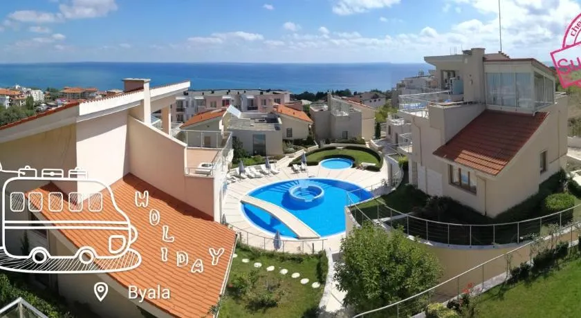 Fantastic family villa with sea view - Image 1
