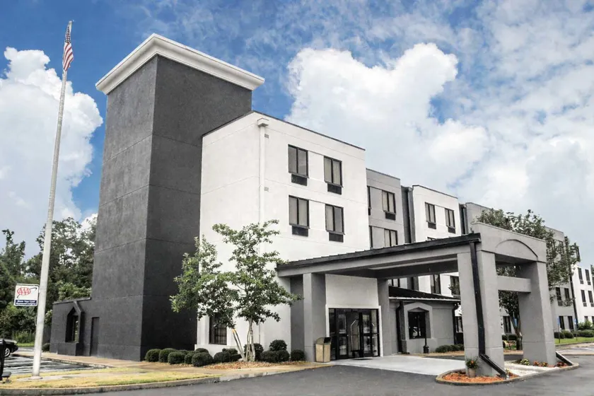 Flowood Inn - Image 1