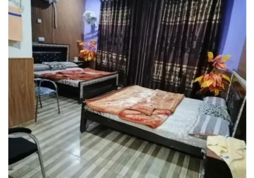 AL Aziz Palace Hotel - Image 1
