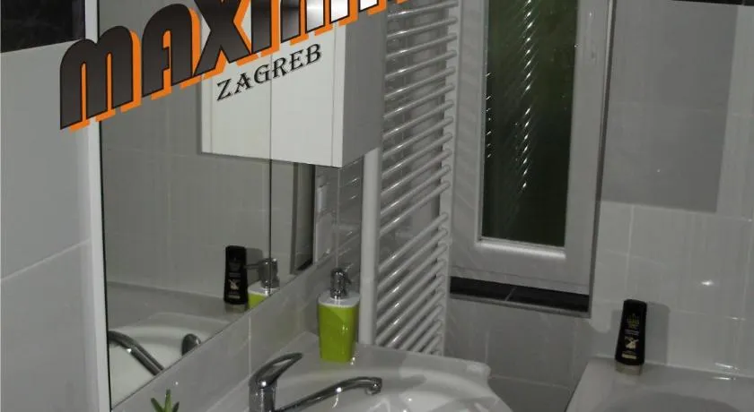 Apartment Maximilian-free parking!!! - Image 1