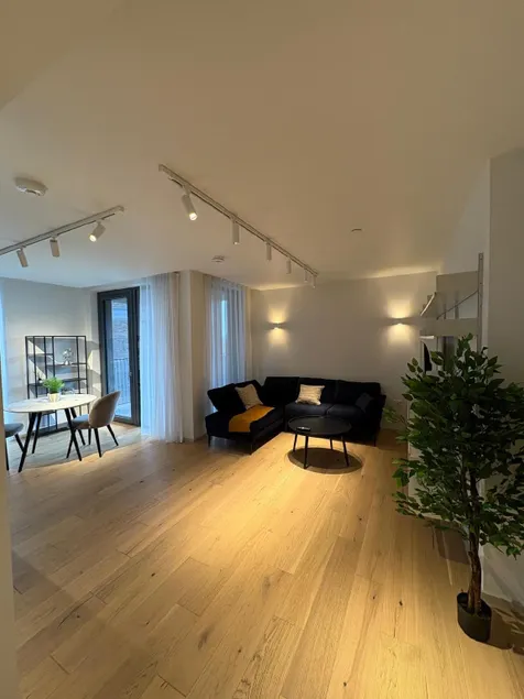 King's Cross Retreat With Terrace 2 Bed 2 Bath Coal Drops Yard 10 Mins Walk From St Pancras Station - Image 1