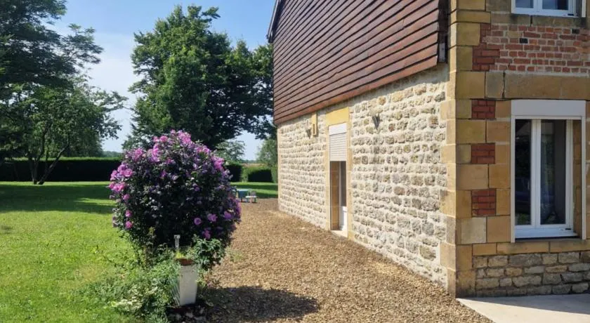 Chez Bya - Image 1