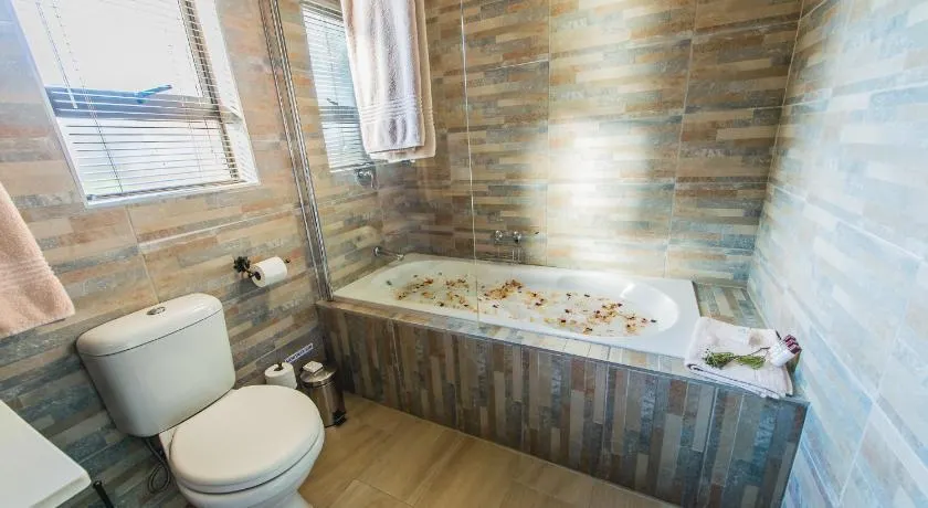 Ritsako Game Lodge - Image 1